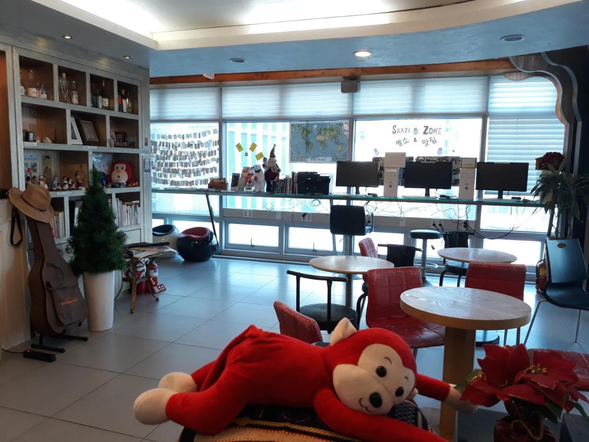 With Guesthouse Μπουσάν Εξωτερικό φωτογραφία